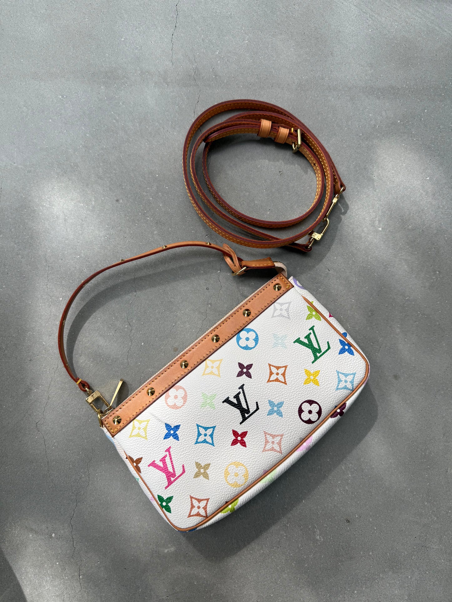 Louis Vuitton x Takashi Murakami Pochette in Multicolour Blanc