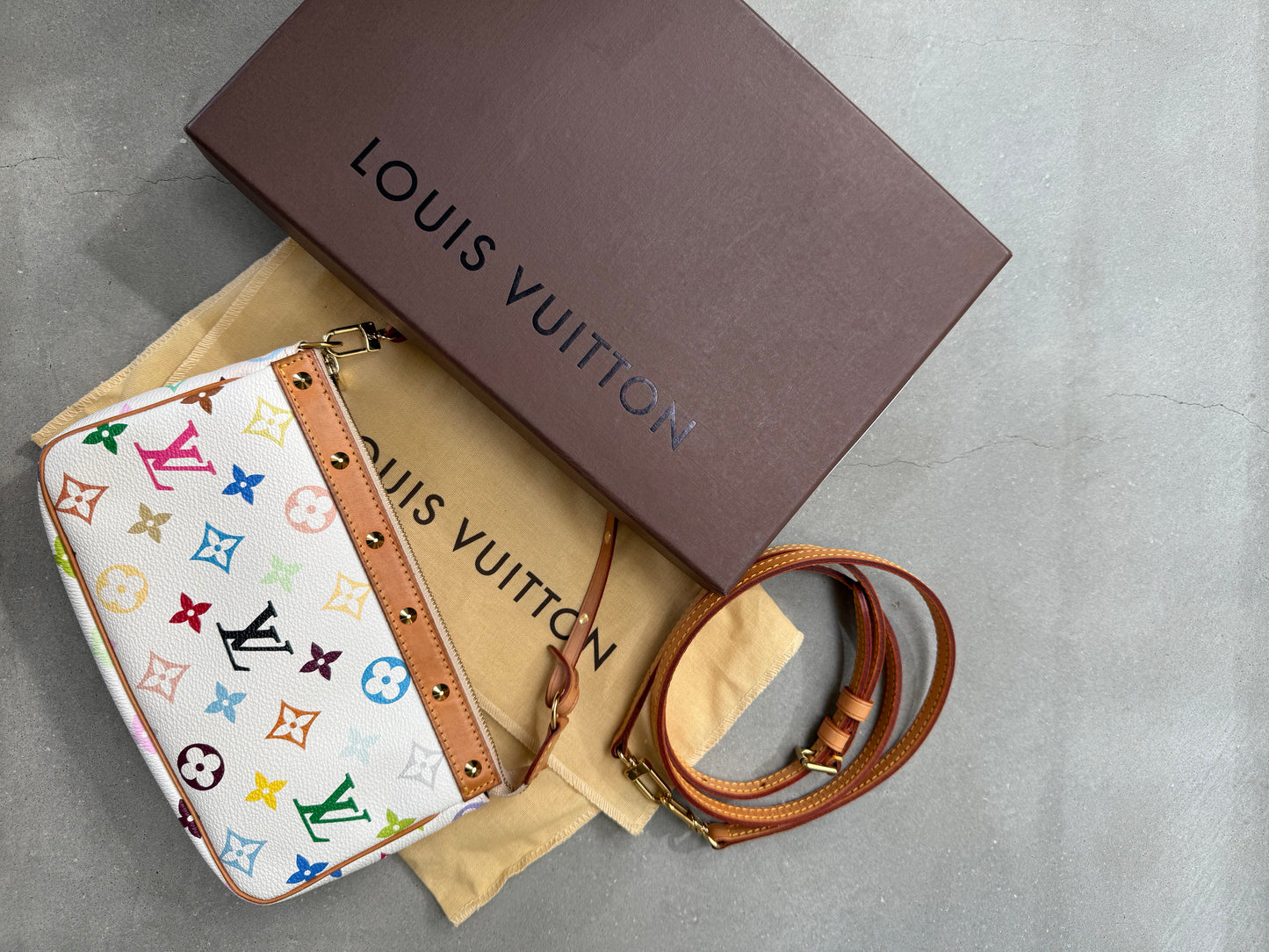 Louis Vuitton x Takashi Murakami Pochette in Multicolour Blanc