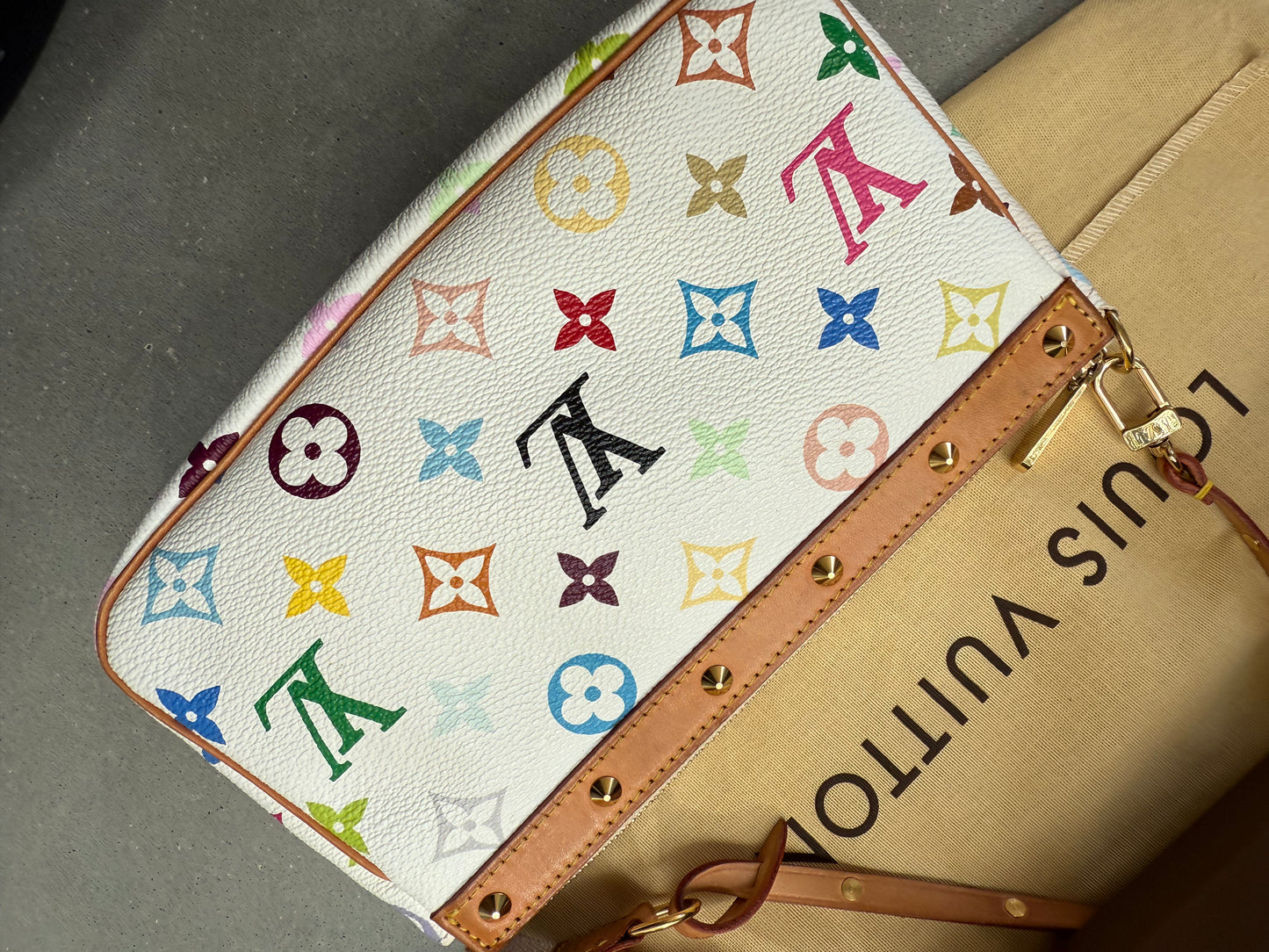 Louis Vuitton x Takashi Murakami Pochette in Multicolour Blanc