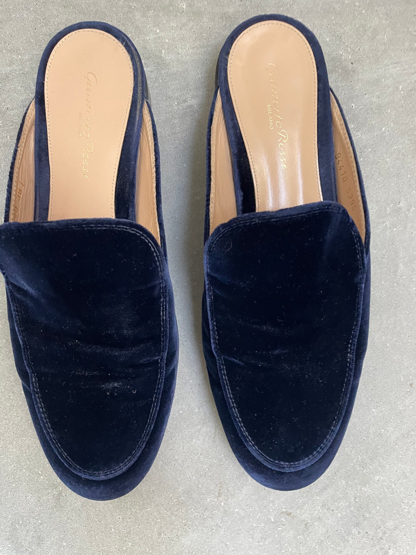 Gianvito Rossi Blue Velvet Palau Slip on Mules Size 38